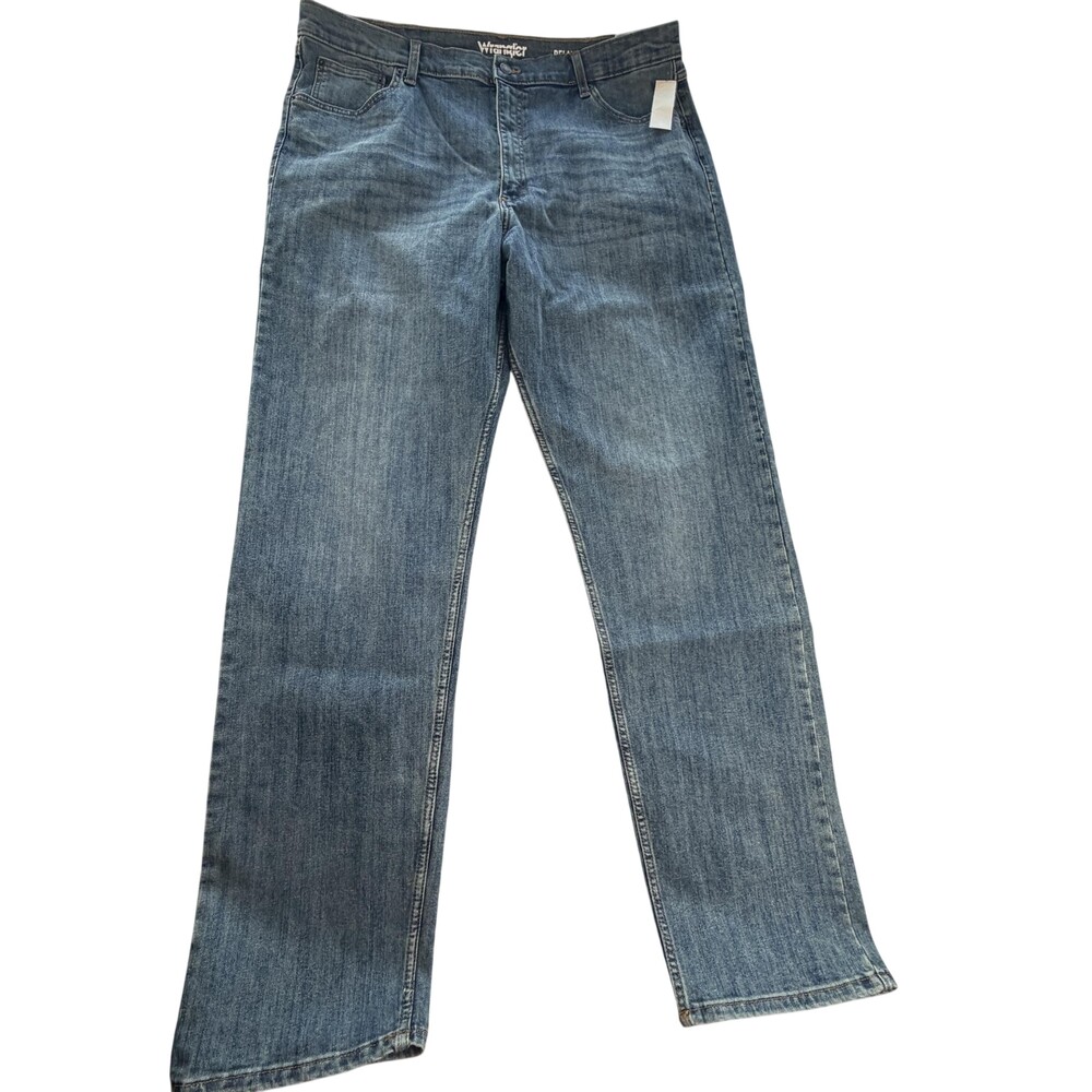 Wrangler Jeans Mens FITS 40x35 Blue Relaxed Straight Leg Stretch Medium Wash